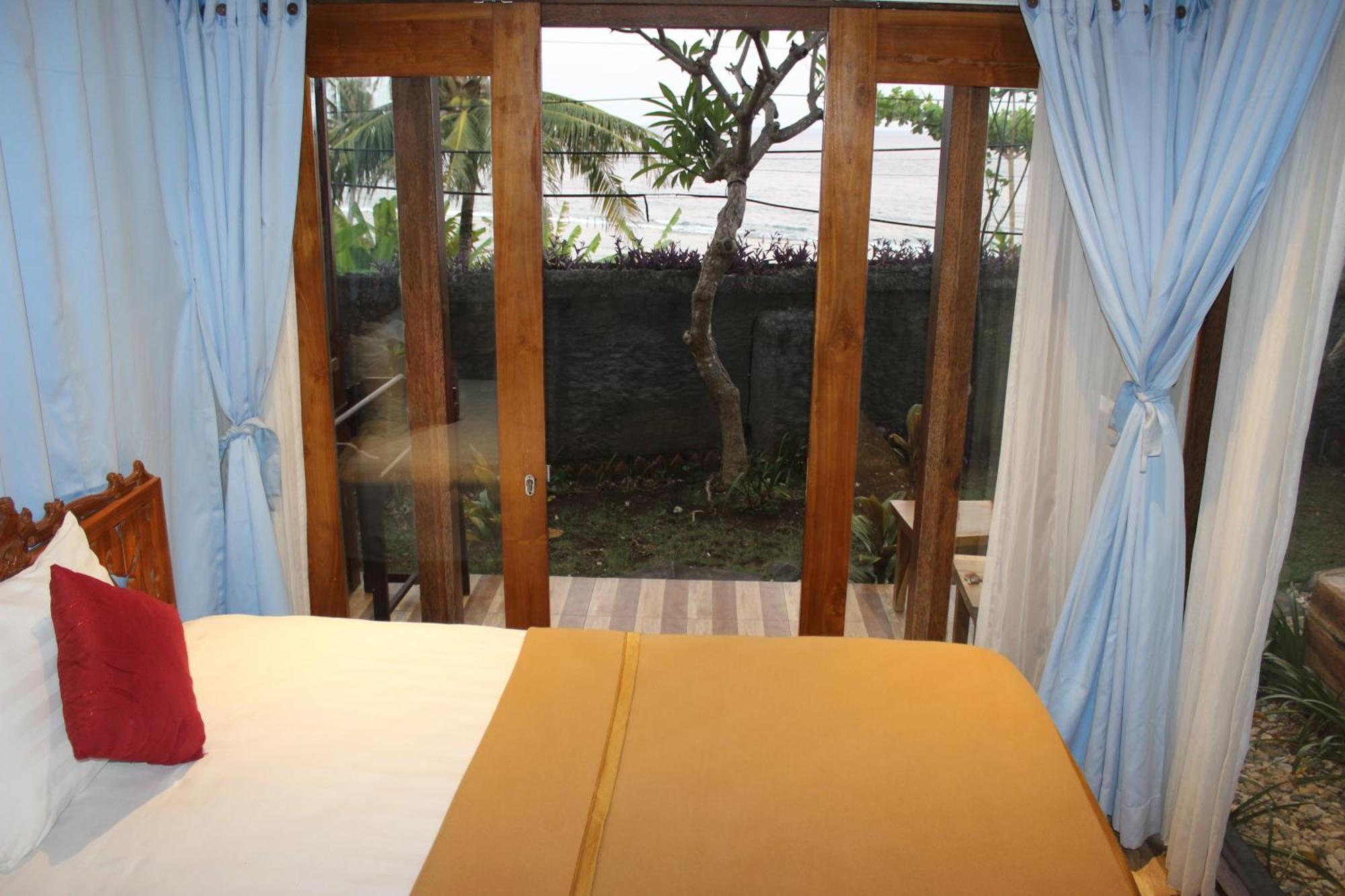 Boga Segara Villa And Resto Batununggul Екстериор снимка